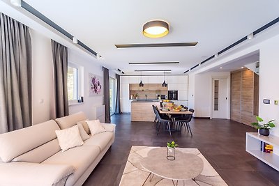 VILLA CVITA modern 5-bedroom villa