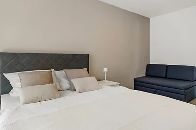 New! Villa Ellamar