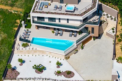 NEW! Seaview Villa Allure