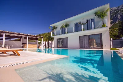 VILLA KARIBIK