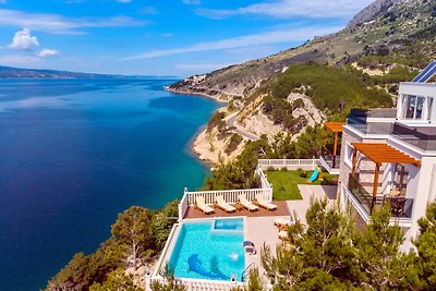 Villa Mirna, Vue mer et piscine