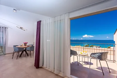 Villa Diva mit Schwimmbad,Meerblick