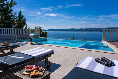 Villa Mirna, View & Pool Sea