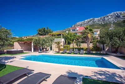 Villa Paula mit beheiztem Pool