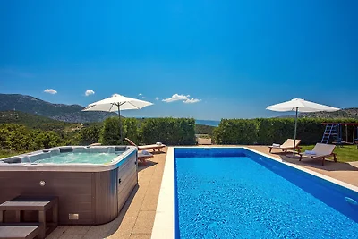 Villa Calma mit beheiztem Pool