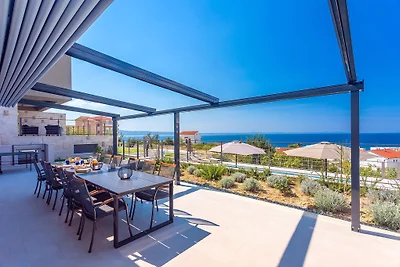 Villa Diva mit Schwimmbad,Meerblick