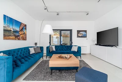 NEW! Seaview Villa Nautique