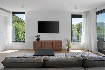 NEW Hillside Villa Paradise