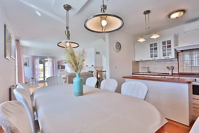 Luxus-Villa MAJA mit Jacuzzi, Pool