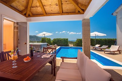 Villa Calma with heated pool