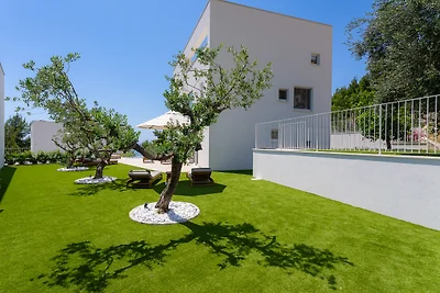 NEW! Villa A