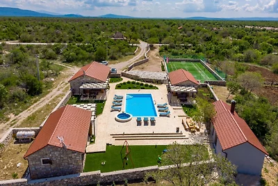 Promina Luxury Villa