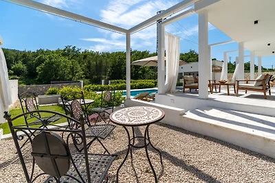 VILLA ZEN mit 32m2 Pool, 7km Strand