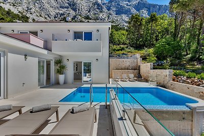 Villa Prestige sa grijanim bazenom