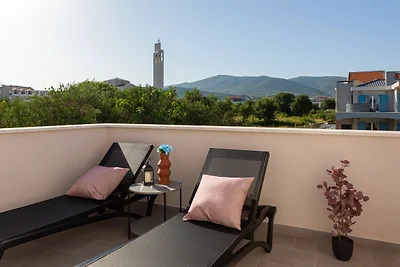 Teilt sich eine Terrasse mit Schlafzimmer Nr. 1. Teilt sich eine Terrasse mit Schlafzimmer Nr. 1.