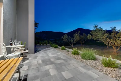 Neu! Villa Mir mit privatem Pool