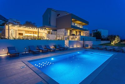 Villa Diva mit Schwimmbad,Meerblick