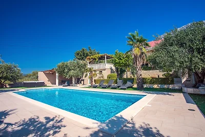 Villa Paula mit beheiztem Pool