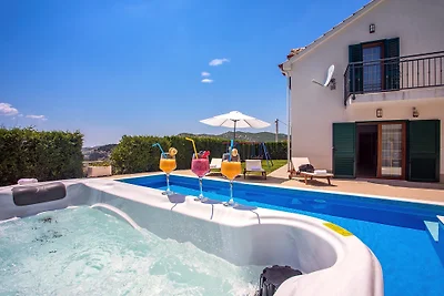 Villa Calma mit beheiztem Pool