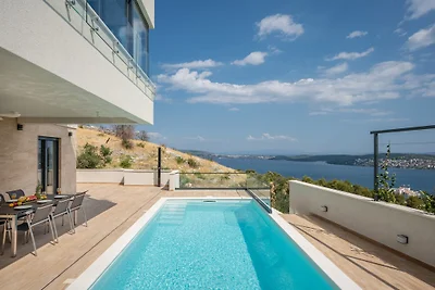 NEUE Villa Astera -beheizter Pool