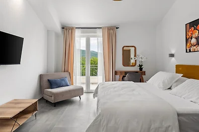 NEW! Villa Domus Alba