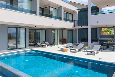NEW! Villa Pavuza