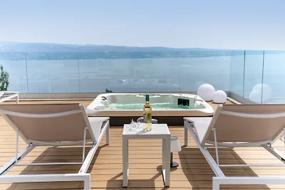NEW! Seaview Villa Nautique