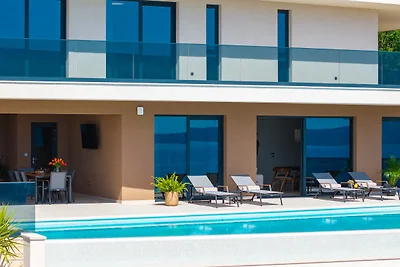NEW! Seaview Villa Allure