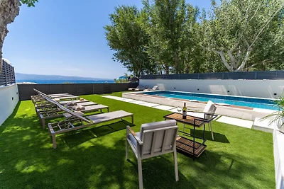 Strandvilla Erce mit 40m2 Pool