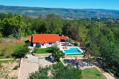 NEW! Villa Green Escape