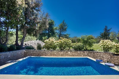 NEU! Villa SAN mit beheiztem Pool