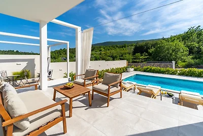 VILLA ZEN mit 32m2 Pool, 7km Strand