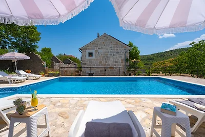 Villa Lugareva 52 m² privater Pool