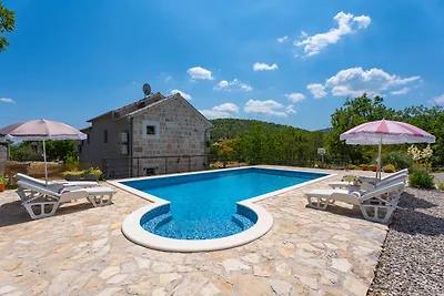 Villa Lugareva 52 m² privater Pool