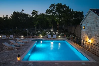 Villa Lugareva 52 m² privater Pool