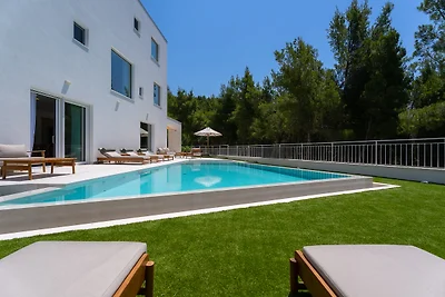 NEW! Seaview Villa C