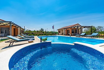 Promina Luxury Villa