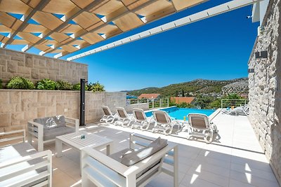 NEW Villa Paloma Blanca