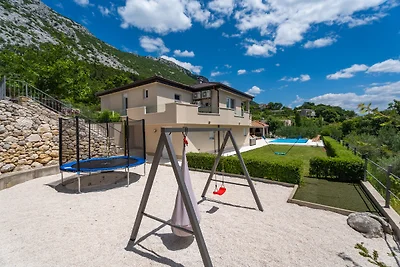 Moderne VILLA BEYBE Pool & Jacuzzi