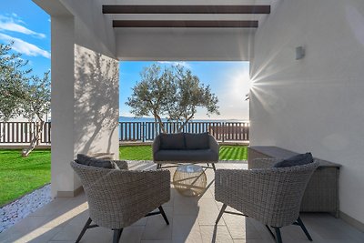 Villa M