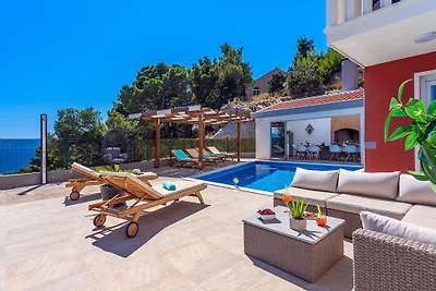Villa Matan- Pool mit Meerblick