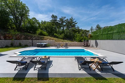 NEU! Villa Lauret mit beheiztem Poo