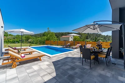Neu! Villa Mir mit privatem Pool