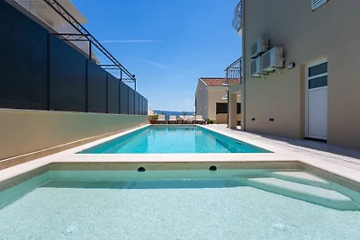 Seaview Villa Diamond