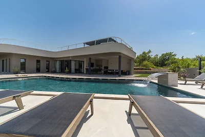 New! Luxury Villa Madre