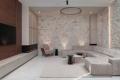 NEW! Royal Villa Petra