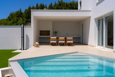 NEW! Villa A