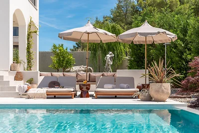 NEW! Villa Neta Lee