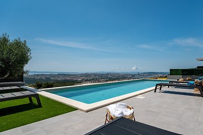 NEUE Villa Festung, privater Pool