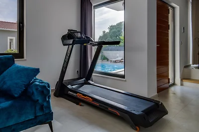 Brand new! Villa Falcon House